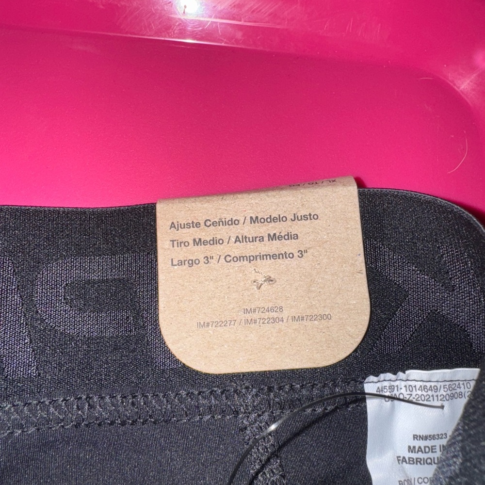 Nike Pro Women's Black Shorts - Picture 9 of 10
